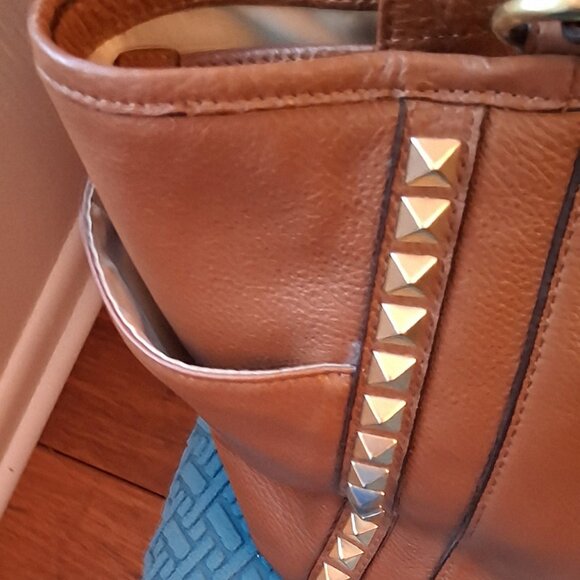 NEW COACH TAN LEATHER HANDBAG GOLD HARDWARE GOLD GROMMETS COACH BOX - Picture 9 of 11